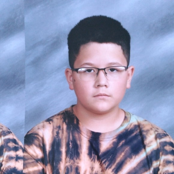 Meet your Posher, April Diane Ramirez - Picture 9 of 12